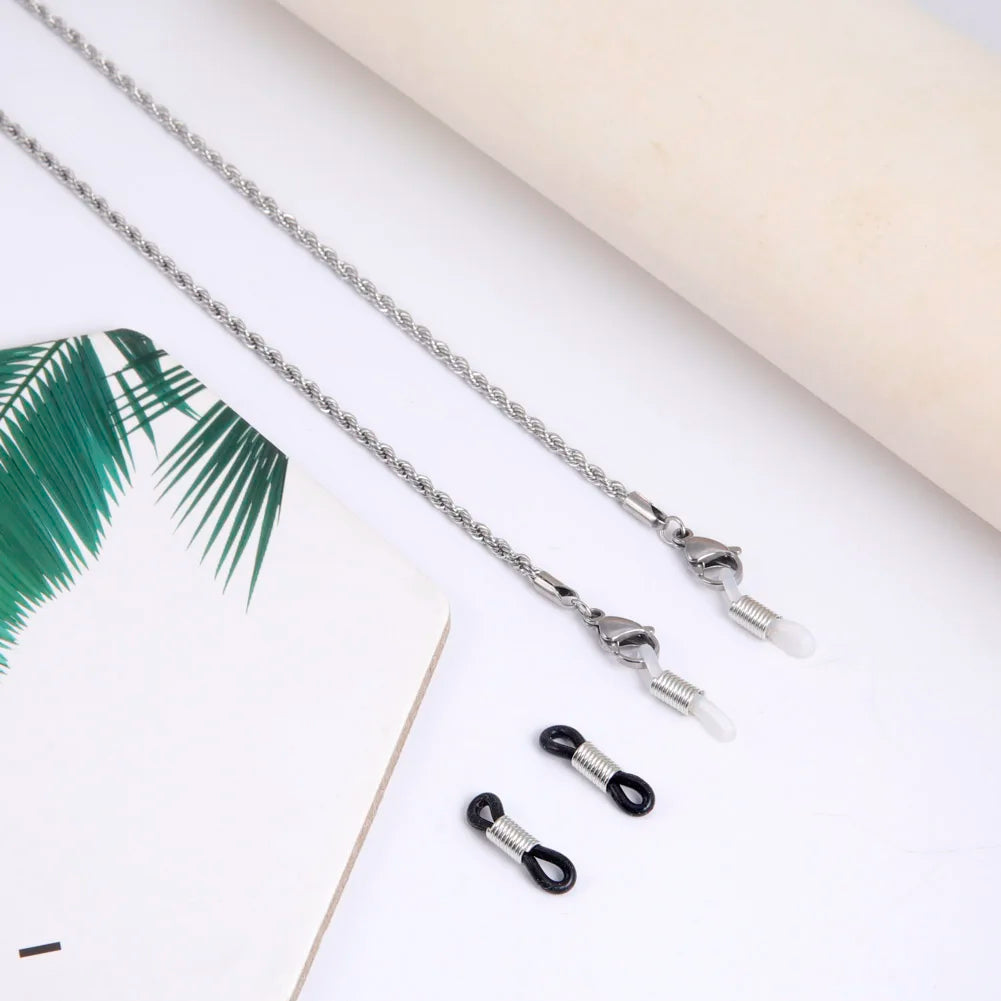 Stylische Brillenkette im Federlook