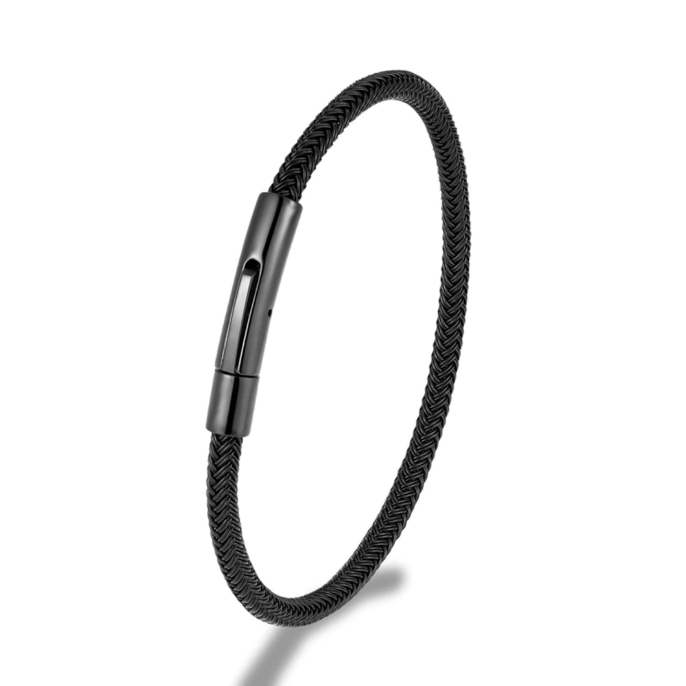 Schlichtes Edelstahl Armband in modernen Look