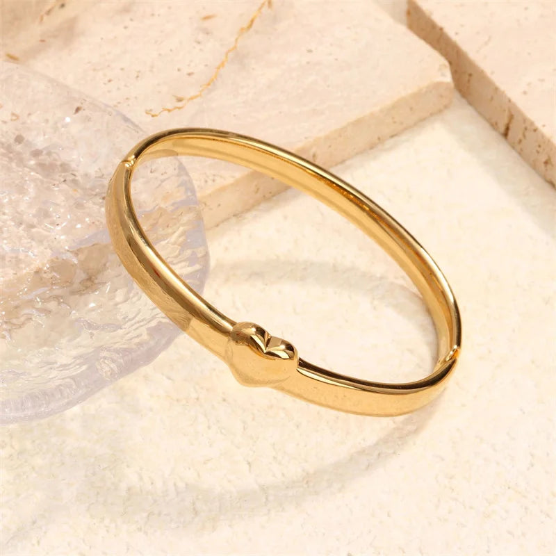Schönes simples Armband