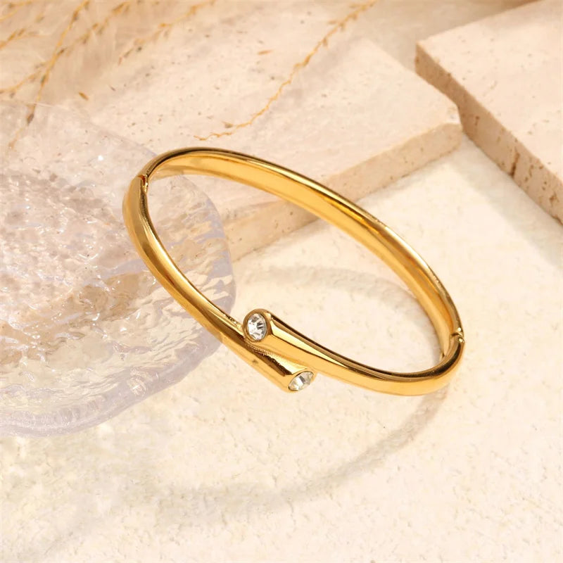 Schönes simples Armband