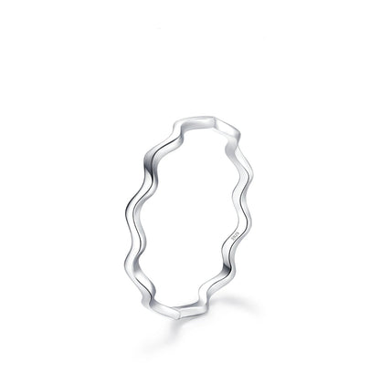 Minimalistischer Wellenring