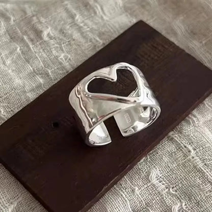 Vielfältige Ringe mit verschiedenen Mustern