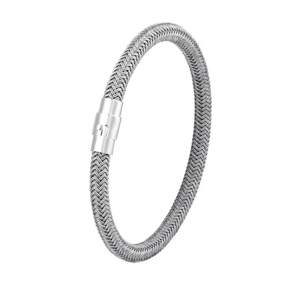 Schlichtes Edelstahl Armband in modernen Look