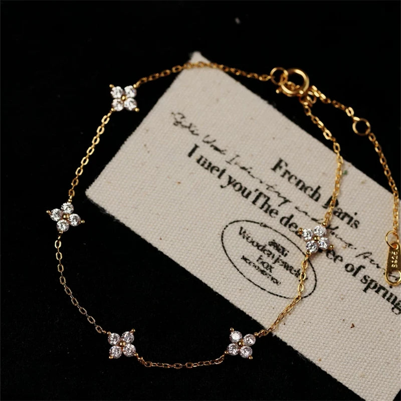 Blumenarmband